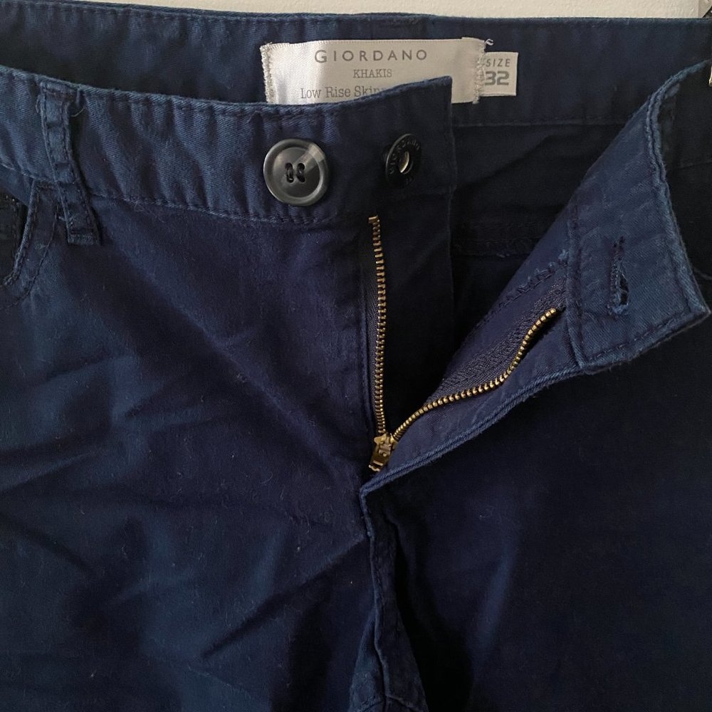 Giordano Blue Women’s Low Rise Skinny Tapered Khakis Size 32 - Picture 8 of 10